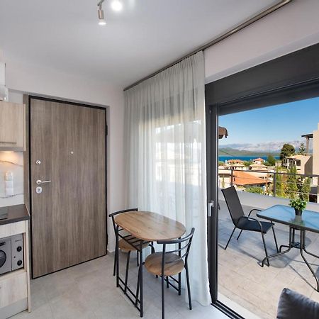 Angelica'S And Irene'S Design Apartments Swimming Pool Никиана Екстериор снимка