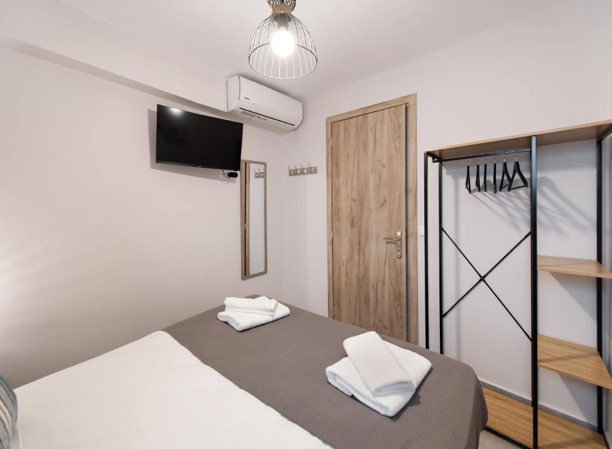 Angelica'S And Irene'S Design Apartments Swimming Pool Никиана Екстериор снимка
