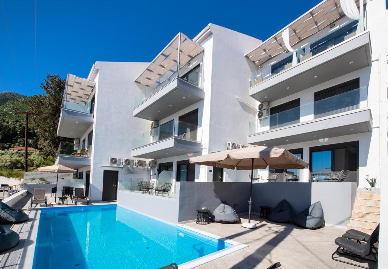 Angelica'S And Irene'S Design Apartments Swimming Pool Никиана Екстериор снимка